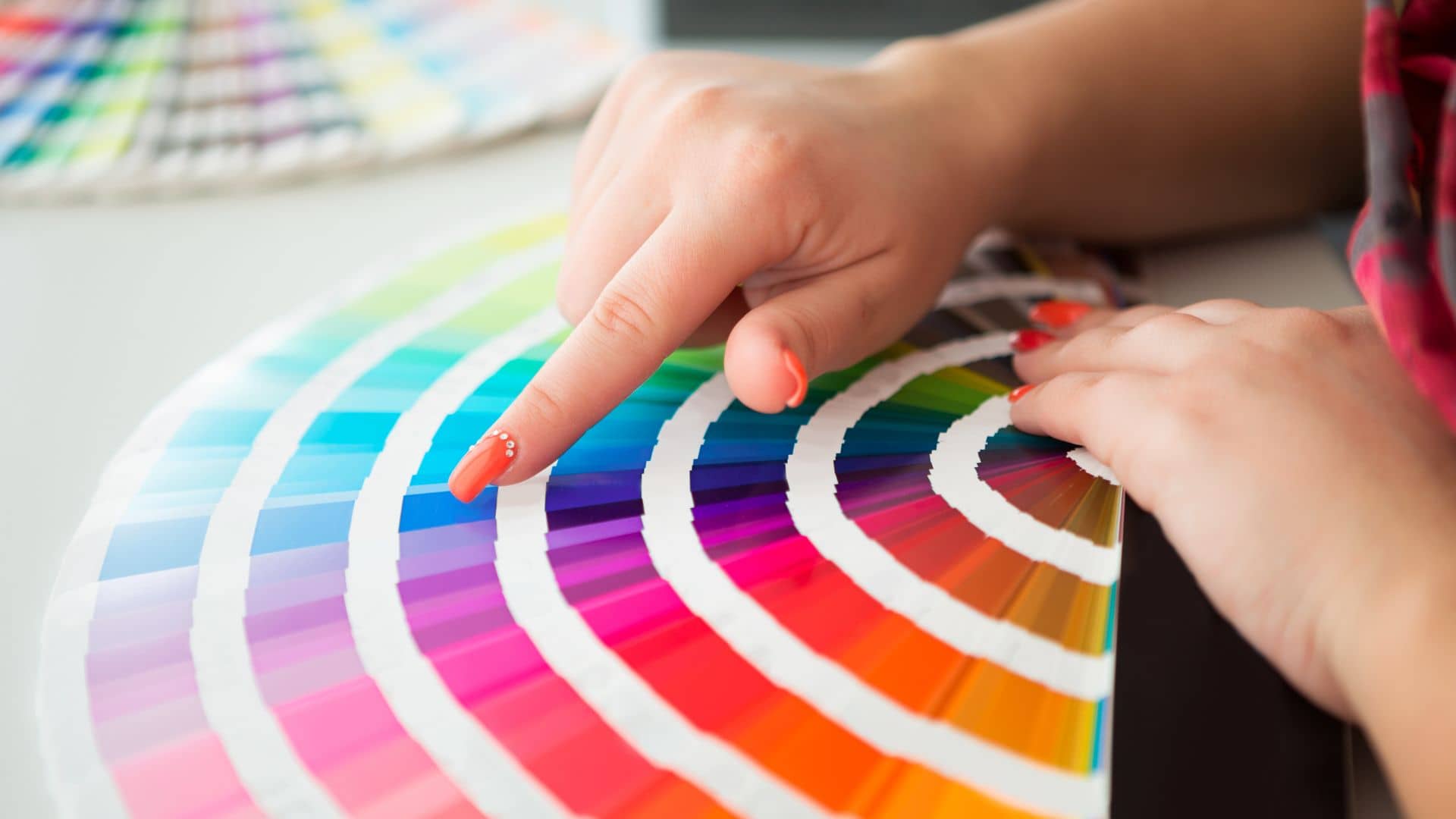 Pantone Farbfächer mit nummerierten Sonderfarben
